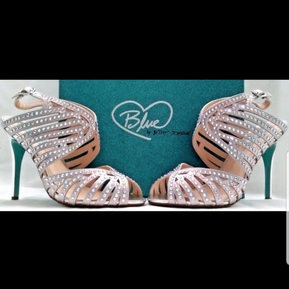 betsey johnson pearl shoes